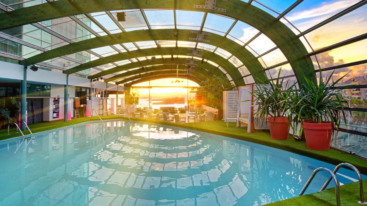 Arrecife Gran Hotel & Spa Ngoại thất bức ảnh The pool at the rooftop