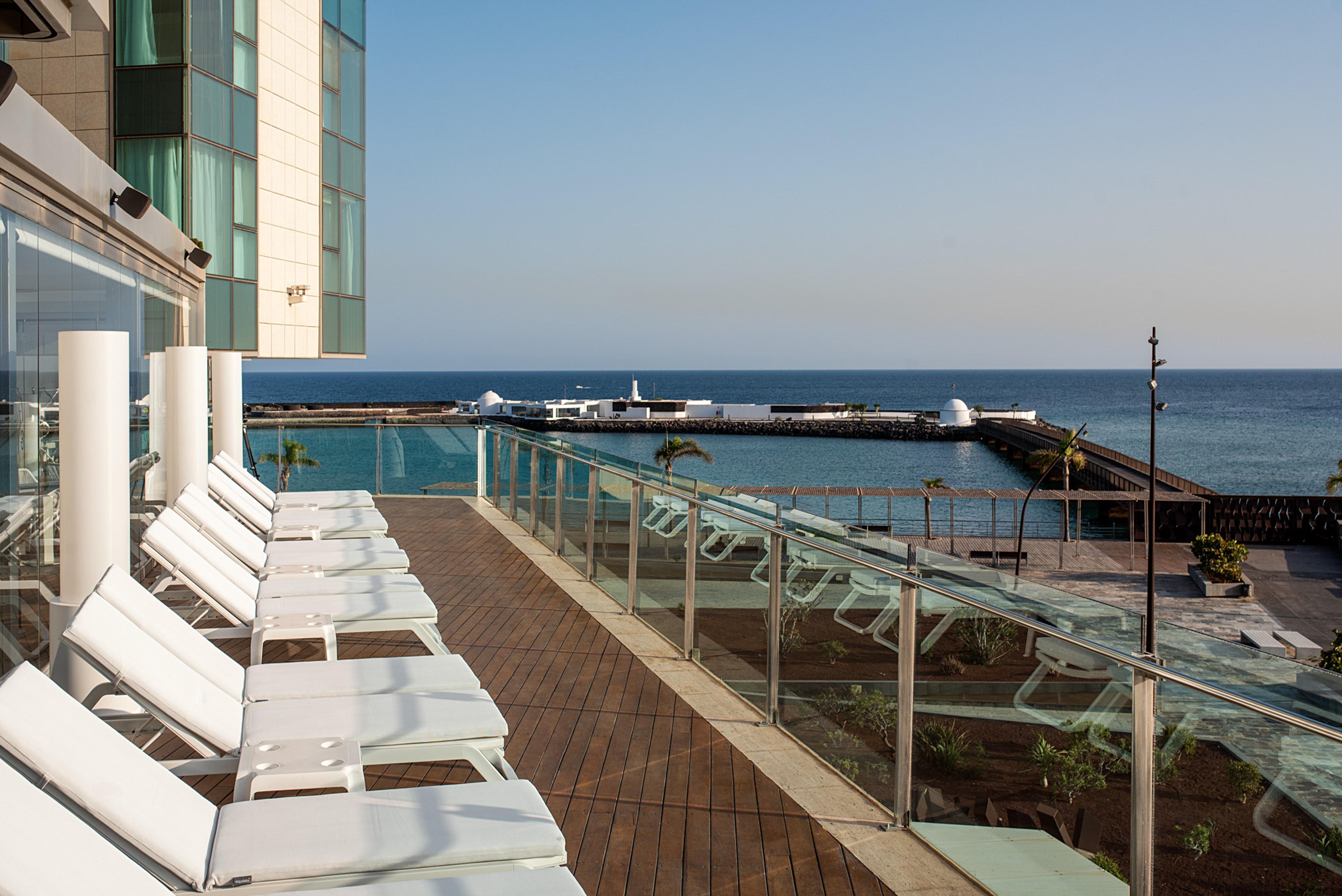 Arrecife Gran Hotel & Spa Ngoại thất bức ảnh View of the port of Limassol