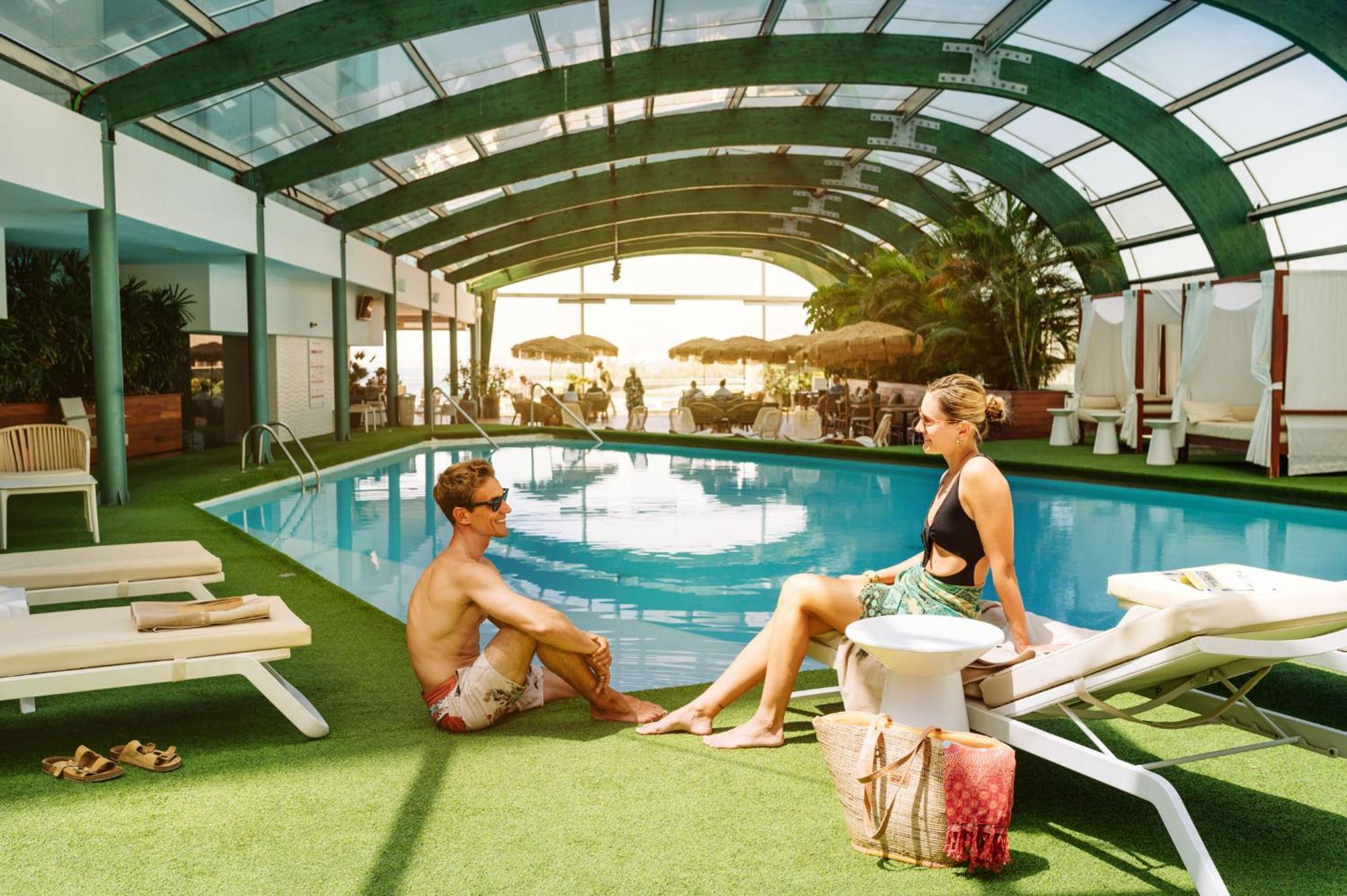 Arrecife Gran Hotel & Spa Ngoại thất bức ảnh The pool at the Hotel Eden Roc Cap Canaveral
