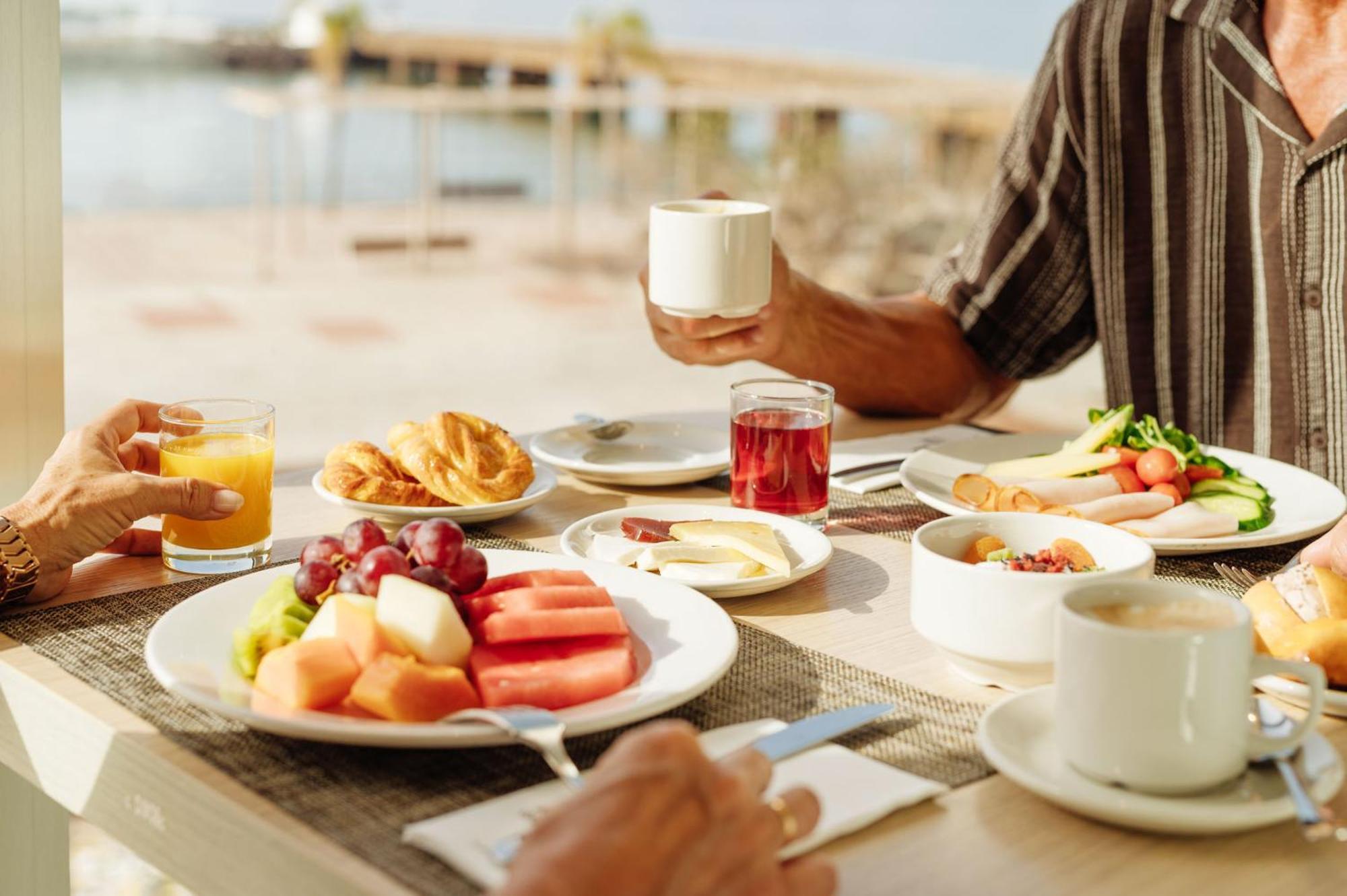 Arrecife Gran Hotel & Spa Ngoại thất bức ảnh A breakfast buffet