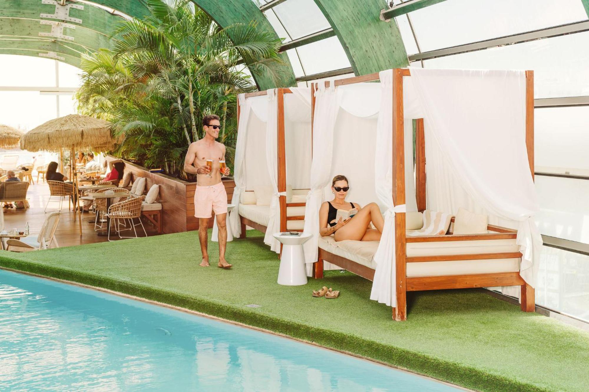 Arrecife Gran Hotel & Spa Ngoại thất bức ảnh The pool at the Standard East Village